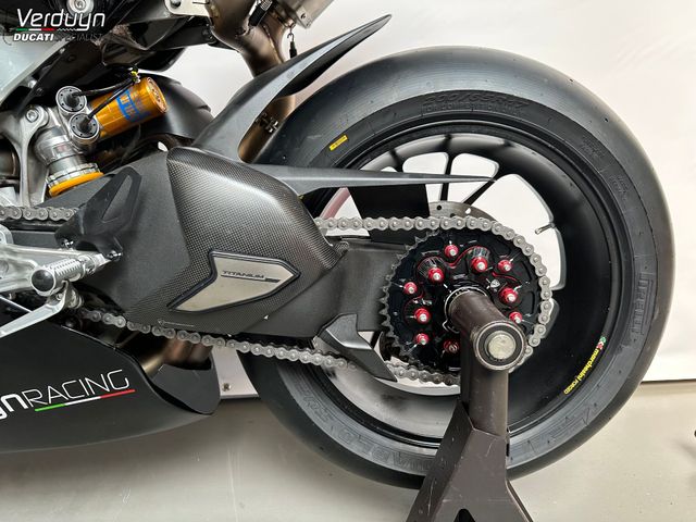 ducati - panigale-v4-s