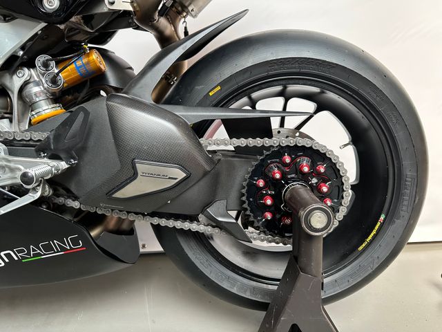 ducati - panigale-v4-s