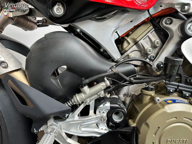 ducati - panigale-v4-s