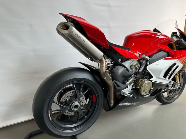 ducati - panigale-v4-s