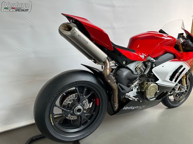 ducati - panigale-v4-s