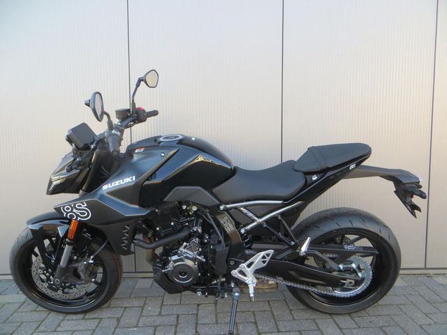 suzuki - gsx-8s
