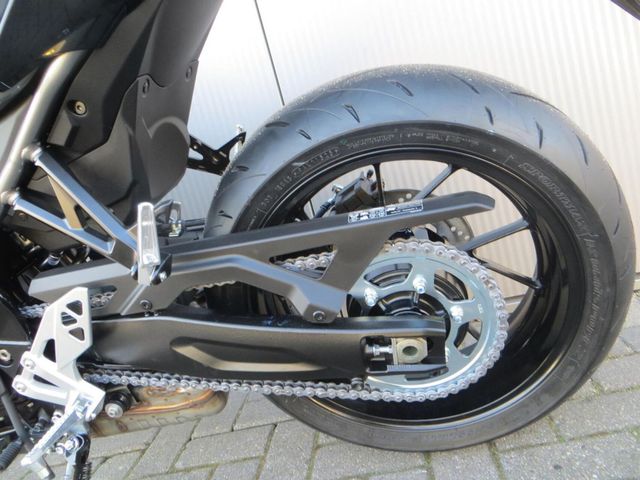 suzuki - gsx-8s