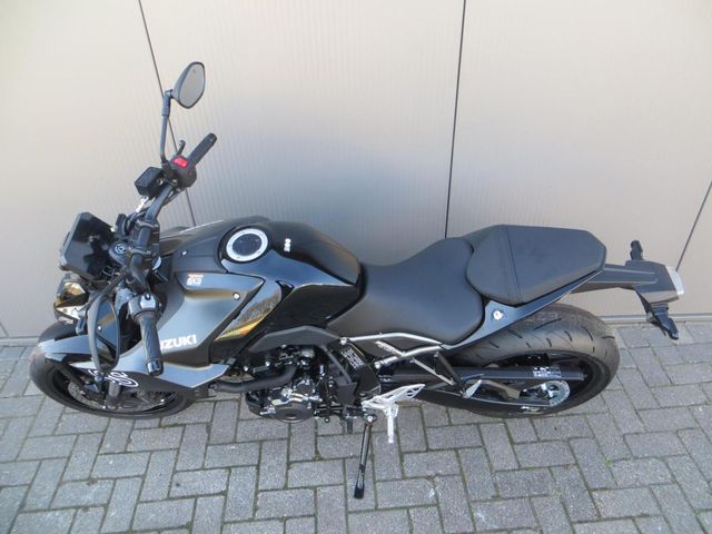 suzuki - gsx-8s