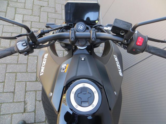 suzuki - gsx-8s