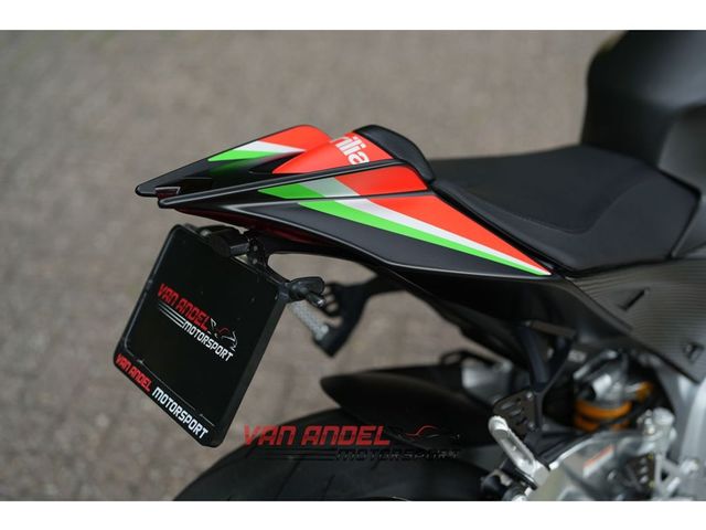 aprilia - tuono-v4-factory