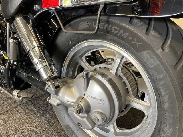 honda - vt-1100-c-shadow