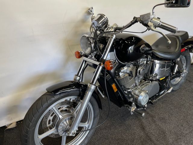 honda - vt-1100-c-shadow