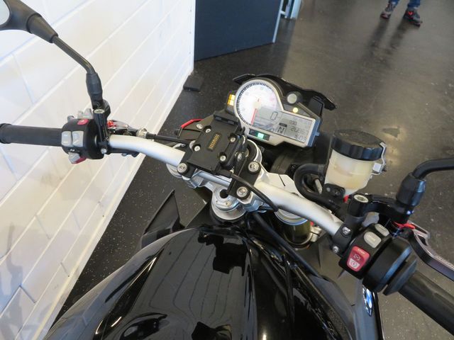 bmw - s-1000-r