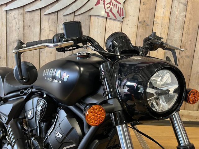 indian - scout-bobber-limited-tech