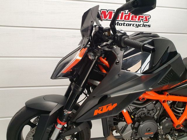ktm - 1290-super-duke-r
