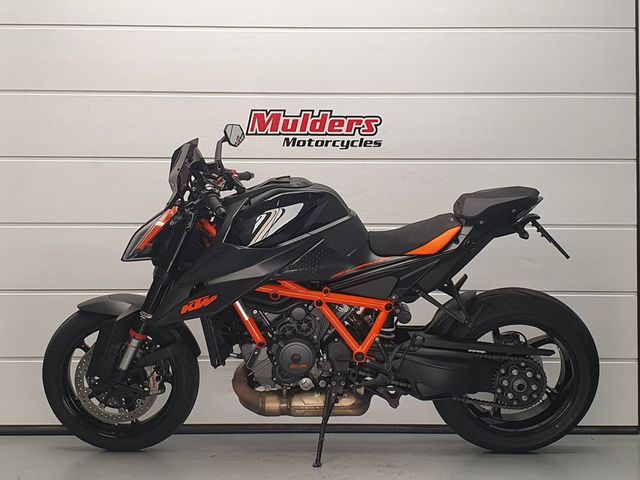 ktm - 1290-super-duke-r