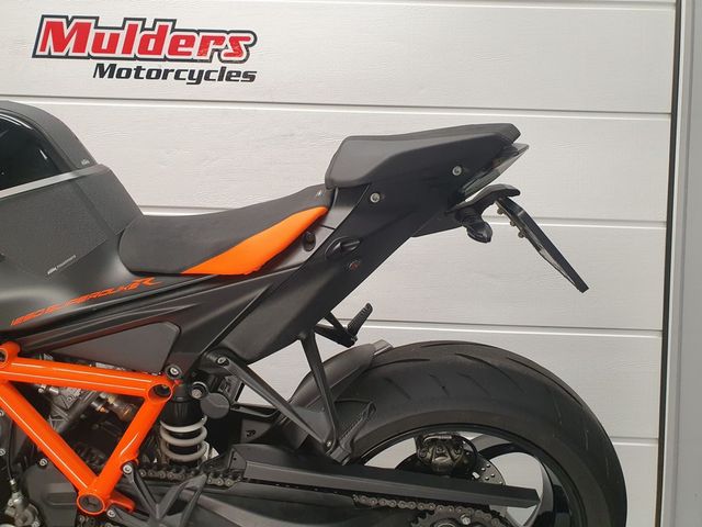 ktm - 1290-super-duke-r
