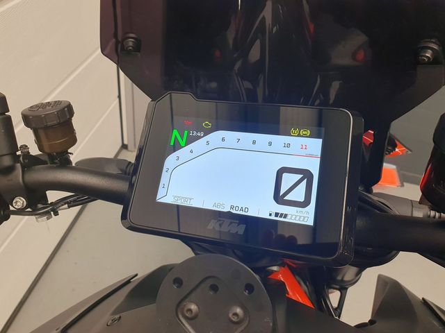 ktm - 1290-super-duke-r