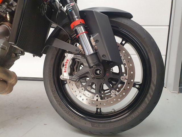 ktm - 1290-super-duke-r