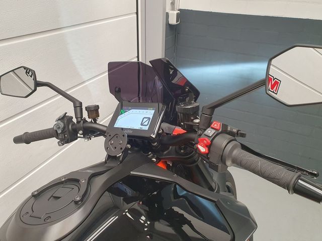 ktm - 1290-super-duke-r