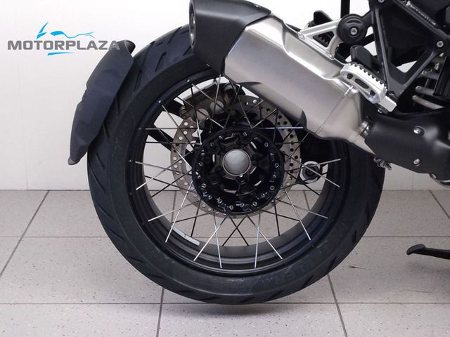 bmw - r-1300-gs-adventure