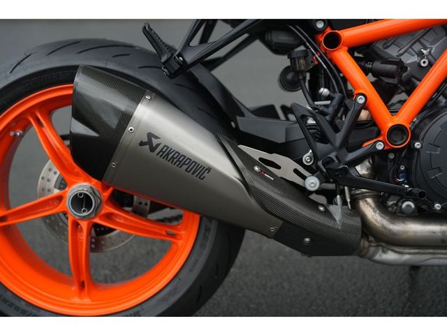 ktm - 1290-super-duke-r