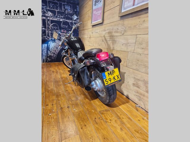 suzuki - vs-700-intruder