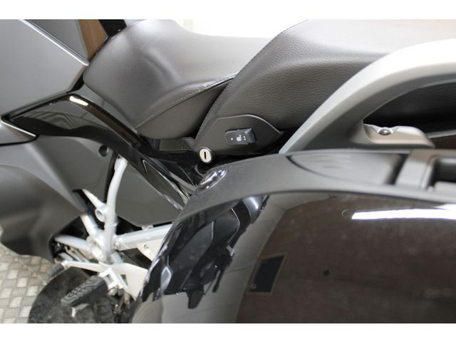 bmw - r-1250-rt
