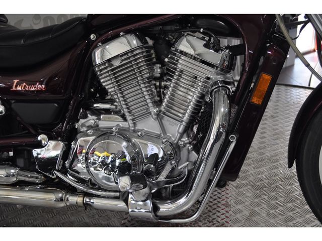 suzuki - vs-700-intruder