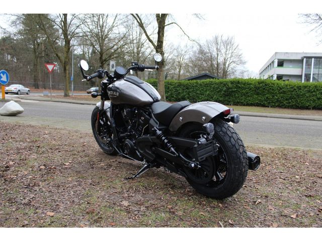 indian - scout-bobber-limited-tech