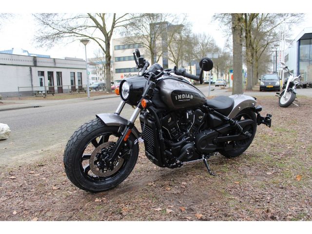 indian - scout-bobber-limited-tech
