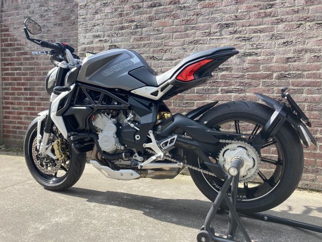 mv-agusta - dragster-800