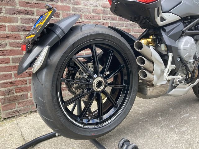 mv-agusta - dragster-800