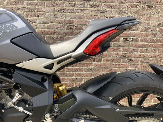 mv-agusta - dragster-800