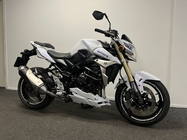 suzuki - gsr-750