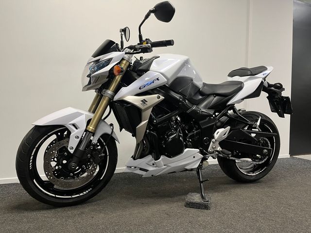 suzuki - gsr-750