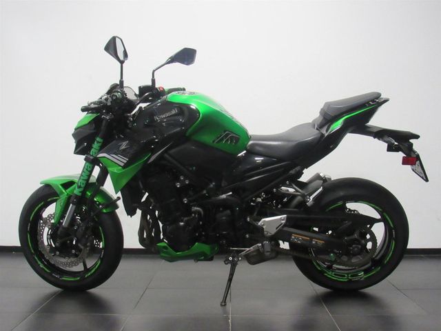 kawasaki - z900