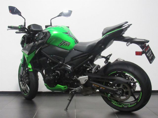 kawasaki - z900