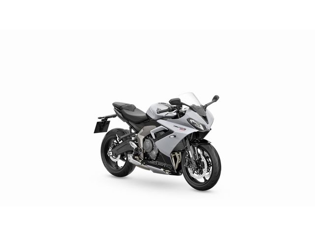 triumph - daytona-660
