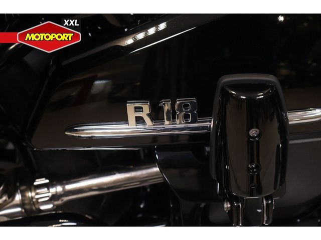 bmw - r-18-b