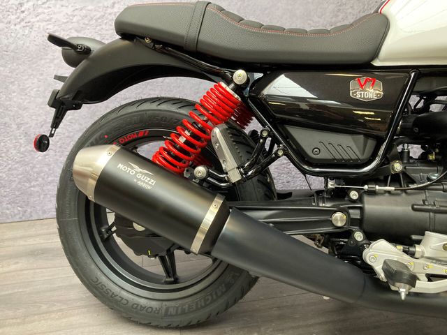 moto-guzzi - v-7-stone-ten