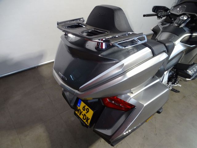 honda - gl-1800-goldwing-tour-dct