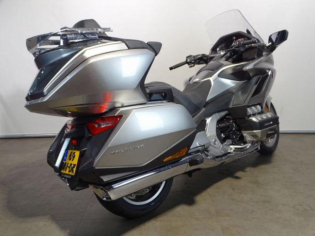 honda - gl-1800-goldwing-tour-dct