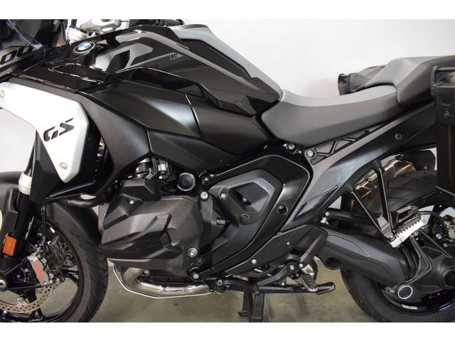 bmw - r-1300-gs