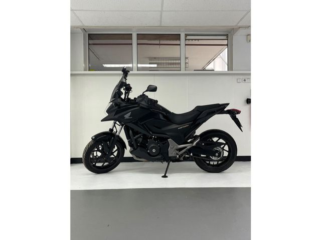 honda - nc-700-x-dct