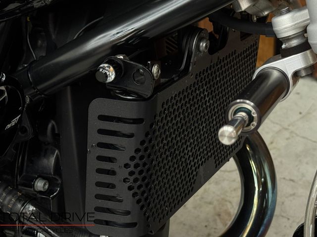 bmw - r-nine-t