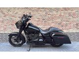 HARLEY-DAVIDSON STREET GLIDE SPECIAL FLHXS