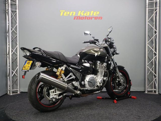 yamaha - xjr-1300
