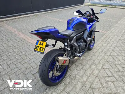 YAMAHA YZF R7 – foto 4