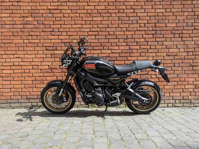 yamaha - xsr-900
