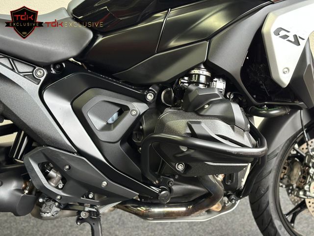 bmw - r-1300-gs-triple-black