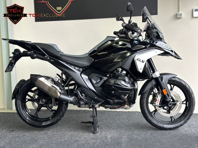 bmw - r-1300-gs-triple-black