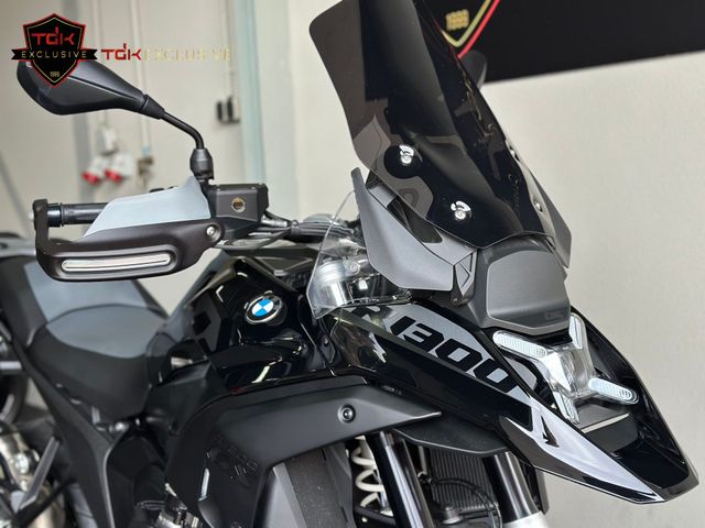 bmw - r-1300-gs-triple-black