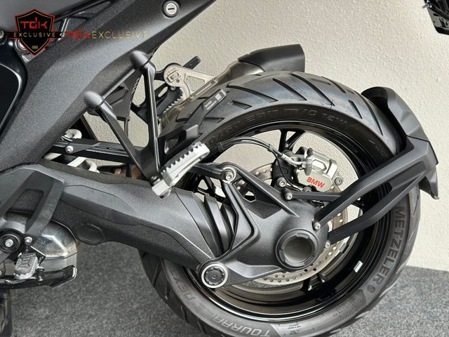 bmw - r-1300-gs-triple-black